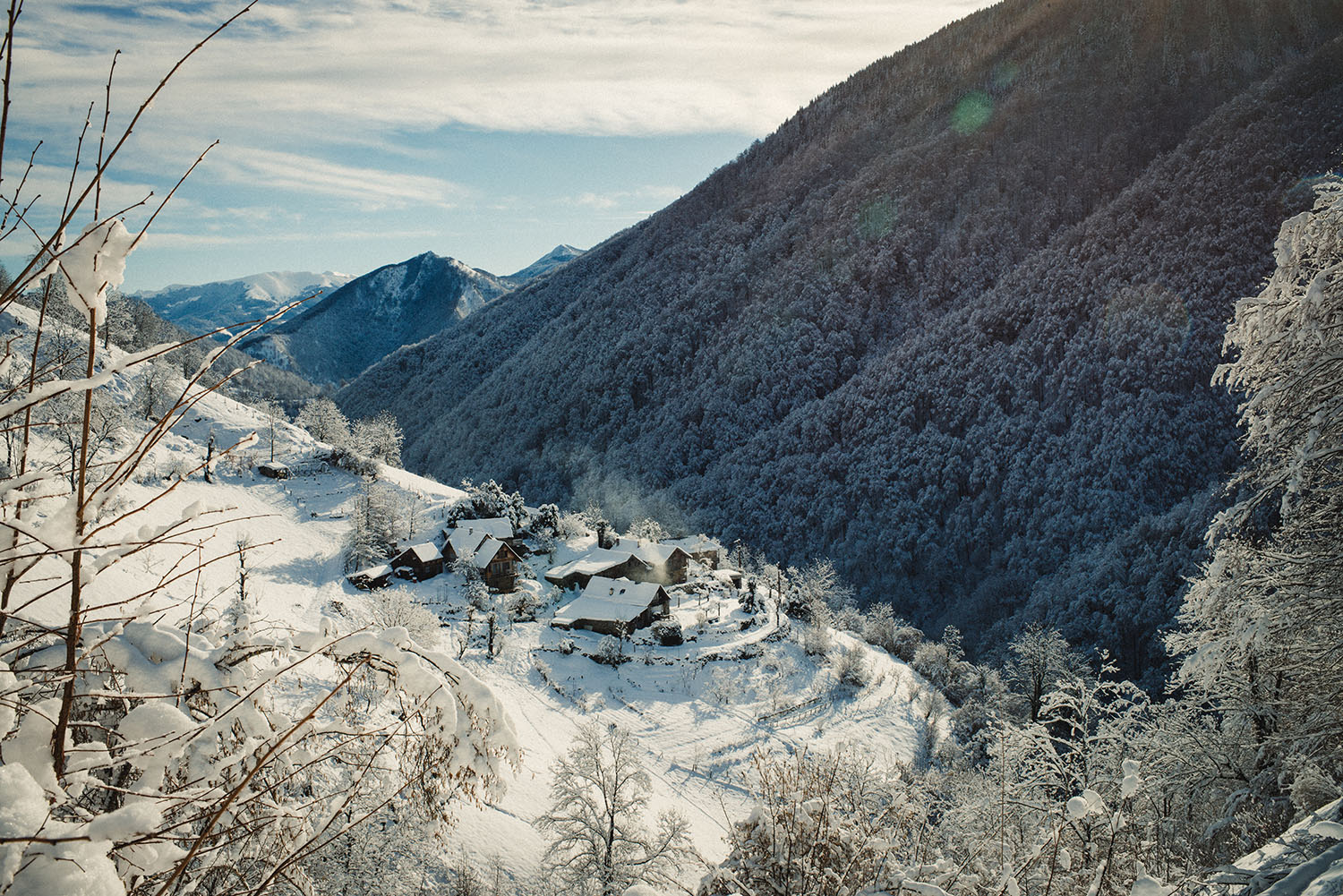 Pyrennees essence de la vie winter