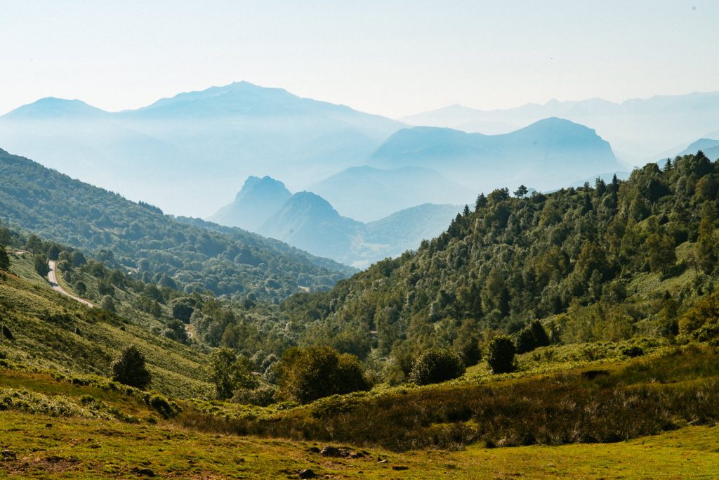 Paysage Montagne Pyrenees Col de Pause Ariege jour d'été